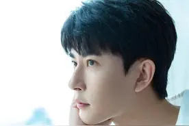 母亲通过于朦胧工作室账号发文：爱子因饮酒意外坠楼，希望大家理性看待这一意外事件，不再进行猜测 #于朦胧 #于朦胧工作室 #于朦胧坠楼