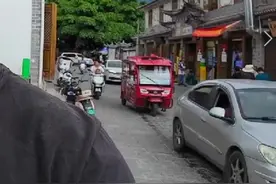 老外情侣在大理租车探险，到处都是小惊喜（一） #老外真会玩视频封面