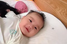 90后夫妻分工协作一起带娃，轻松加愉快#养娃日常#记录宝宝#爸爸带娃视频封面