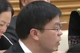 全国人大代表 黄勇：贵州总算力约占全国23%，仅需10毫秒，数据就能传到广州 深圳。#2025全国两会 #两会时光 #贵州算力视频封面