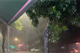 大暴雨 雷暴大风 冰雹......“强降雨带”今夜抵达河南，18日-21日我省将迎大范围强降水#暴雨  #河南天气  #大范围降雨 #河南dou知道