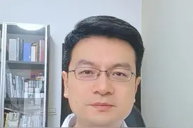 头痛失眠陷入恶性循环？李医生两招教你缓解！ #头痛 #偏头痛 #失眠 #苯甲酸利扎曲普坦片 #抖出健康知识宝藏视频封面