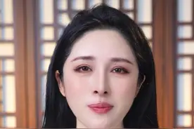 物业费大跳水，背后的房地产经济不行了。 #物业费 #房地产 #业主 #小月说 #抖音热评视频封面