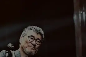 你会对十年前的自己，说些什么？ 重度解读李宗盛作品《山丘》视频封面