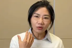 #松鲜鲜调料陷入成分质疑 ，创始人称“两天损失大几百万”，“玉米酱粉”被质疑为“味精半成品”#松鲜鲜调料 #易子涵 #直播间 #玉米酱粉视频封面