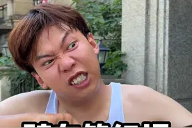 摩托车灯红灯一定要靠右... 否则...#等红灯 #摩托车