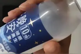 网红“晚安牛奶”真能助眠吗？医生：喝8000瓶才有效#大象主播说 @大象新闻主持人刘琳