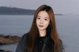 三位性格很棒的女生~ #给陌生人拍照 #摄影 #摄影在抖音