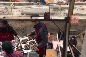 这种吃席上菜的方式，也太有仪式感了吧！#吃席  #婚宴视频封面