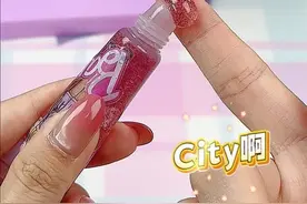 闺蜜气炸？自制玩具唇彩哄她！结局甜到齁～ #沉浸式  #玩个很新的东西  #解压玩具  #大人也要玩玩具  #万物皆可种草搜