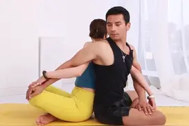 夫妻双人浪漫运动，快@你的对象跟你一起练习吧！视频封面
