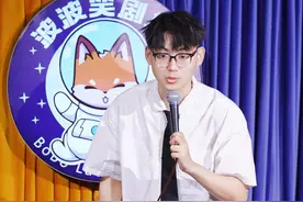 东北女孩的自信，从拒绝身材焦虑开始！#东北 #东北女孩 #拒绝身材焦虑  #观众搭茬 #小松单口喜剧