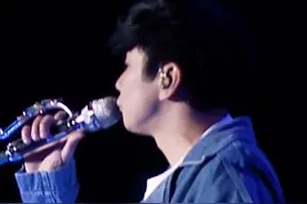 林俊杰《起风了》2023官摄版本来了 #林俊杰 #林俊杰jj20世界巡回演唱会 #林俊杰南京演唱会视频封面