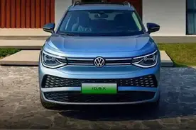 上汽大众ID.6行驶车门弹开 主持人：必须把你车给退了#大众id#行驶开门#汽车知识#上汽大众视频封面