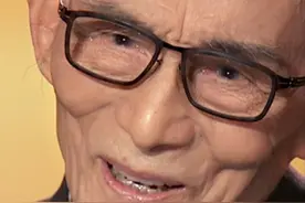 #游本昌说我好幸福哦  在CMG第二届#中国电视剧年度盛典   ，#游本昌  获得“终身成就艺术家”荣誉，一句“我好幸福哦”，让人瞬间泪目！近70年孜孜不倦地工作，一个个鲜活生动的角色不仅永远留在了荧幕上，更深深留在了观众心里！致敬！视频封面