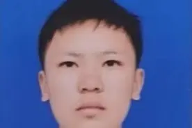 孩子你在哪儿？桂林市14岁男孩失联，穿橘黄色短袖，高1米65，拿手电筒图片