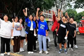 重庆荣昌，8316名考生参加中考，祝你们旗开得胜，中考加油！ #中考#中考加油#以梦为马不负韶华视频封面
