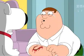 布莱恩狗性大发开始咬皮特#恶搞之家 #美漫 #动漫解说