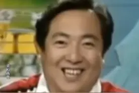 2月19日，湖北武汉，#30年前给董浩叔叔写信的小黄同学找到了 30年前给董浩叔叔写信的小黄同学找到了 ：如今已是一名资深媒体人。当事人：很感动、很惭愧，没有多大成就，但实现了儿时的梦想。视频封面