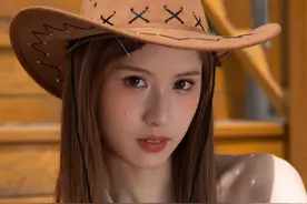 无修图楼梯拍照姿势，特别适合发朋友圈 已到深圳，名额还有几个，需要拍照的宝子们赶紧预约哦 #楼梯拍照  #长腿  #拍照姿势  #美出高级感  #深圳写真