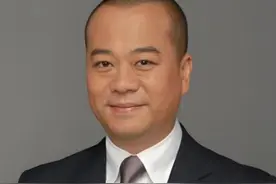 同样都是TVB走出来的视帝，有人娶富婆息影，有人59岁离异，有人成绩显赫却至今单身#罗嘉良 #古天乐 #欧阳震华 #黎耀祥 #陈豪视频封面