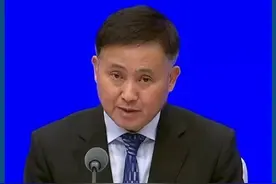 央行行长潘功胜：存量房贷利率下调预计平均每年减少家庭利息支出1500亿元左右视频封面