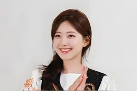 路人公开处刑明星“微表情”，郭碧婷眼神警告，赵露思惊出表情包，胡歌当众怒斥
#白鹿 #肖战 #胡歌 #向佐 #王星越视频封面