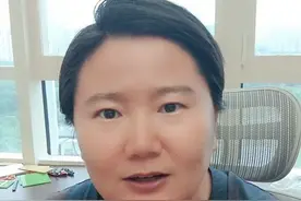 美国股债汇三杀，降息周期反而利率暴涨，20年期国债收益率飙到5.04%，美股1个月以来最大跌幅，黄金再次上涨，贸易战还在继续，中国资产被低估，本质问题是什么？普通人如何应对？#美股大跌 #中美博弈 #财经知识 #美国通胀 #中国经济