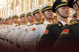 仪仗队频频亮相海外"秀"什么？ 杜文龙：观察中国军力重要窗口 中国形象 中国排面#仪仗队 #红场阅兵 #中国形象 #排面 #亮相视频封面