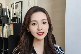 心理学：独立人格才有魅力，需要满足这4点 魅力的核心在于真实、自信和价值感的自然流露，源于「自我真实」与「内外一致」的状态，以及内在力量的自然流露。#心理学 #独立人格 #魅力 #人格魅力 #个人成长视频封面