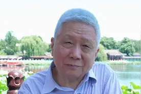 “出淤泥而不染，濯清涟而不妖。”#荷花 #什刹海 #大有学问视频封面