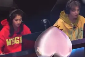 关晓彤爸爸关少曾点赞“鹿彤分手”博文后撤回，博文指出：今年七夕两人未同框。 关爸昔日曾狂赞鹿晗“踏实”，9月17日关晓彤生日，鹿晗曾连续八年卡点发文庆生。#关晓彤爸爸点赞鹿晗分手博文  （潇湘晨报