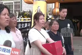 爱心人士看望救人英雄高武的家人，通过父亲心跳频率校准成长，英雄儿子定制成参军计划，让英雄精神传承#江西鄱阳人高武温州勇救落水儿童牺牲  #男孩景区落水男子跳入水中救援不幸牺牲  #高武  #迎接救人英雄高武回家 #江西dou知道视频封面