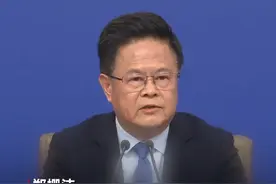 国家发展改革委主任：今年实现5%左右的增速目标有基础有支撑有保障 #2025两会观察视频封面
