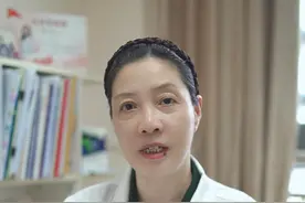 其实孩子有很多皮肤病是热出来的，家长一定要注意了，别总给宝宝穿这么多了#宝宝健康  #育儿知识  #湿疹 #宝宝湿疹视频封面