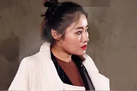 CX六点半：腿姐太飒了，一人干倒一片 #陈翔六点半 #搞笑视频