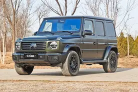试驾2025款奔驰G500 直六动力完胜八缸 #奔驰 #奔驰g #奔驰g500视频封面
