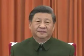 习近平春节前夕检查部队战备工作，向全体人民解放军指战员、武警部队官兵、军队文职人员、民兵预备役人员致以新春祝福视频封面