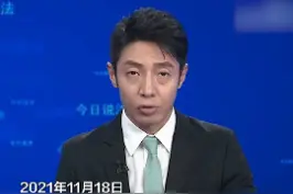#撒贝宁回归主持《今日说法》 11月18日，在最新一期的《今日说法》中，撒贝宁时隔四年重回节目主播台，主持本期《遗嘱之争》。视频封面