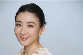 拜师学到了适合我的轻泰式妆容！ 历时9个小时，终于学到了适合我的人生妆容 
#化妆#轻泰妆#妆容分享#妆容教程