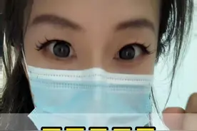 骨科医生建议下雨天不要再穿洞洞鞋了，门诊已经碰到好几例...#硬核健康科普行动  #医学科普 #洞洞鞋