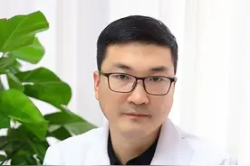 浸润性肺腺癌如何治疗？术后还需要辅助化疗吗？ #医学科普 #硬核健康科普行动视频封面