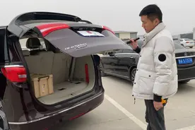 看一个 18年顶配的 的别克GL8 艾威亚，意外频出...#二手车 #郑州视频封面