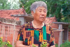 无论是日常的小事，还是生活中的大事，这个家庭都团结一致，共渡难关。家庭中的每个人都用行动来诠释“爱”的含义，以行动来表达对家庭的忠诚和付出。#农村生活 #农村美食 #婆媳 #乡村守护人视频封面