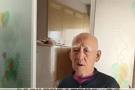 老爷子的嘴没放过小女儿，更没放过自己 素材来源@山里妹儿视频封面