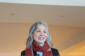试试儿媳给我买的新衣服 #日常vlog #记录真实生活 #家庭 #婆媳 #穿搭视频封面