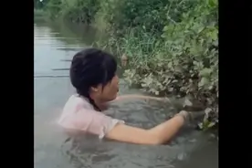 我若不看一眼, 倒显得我不解风情了, 美女抓鱼系列3 我若不看一眼