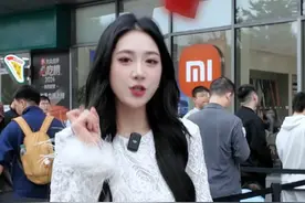 小米17系列来啦！快来解锁“加量不加价的”手机交互体验！#雷军回应小米17全系首发破纪录 #小米之家零售系统崩了