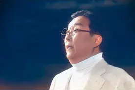 #用音乐对话#歌声中唱出你自己！#世界赠予我的所有经历都成为记忆里彩色的影像 装进一个叫人生的录像带中 #听到最后才顿悟人生#为不辜负的人生喝彩#真情演绎#春天就要闪闪发光#三八妇女节快乐视频封面