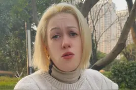 乌克兰姑娘⼆婚远嫁中国 36岁生二胎，做家庭主妇后悔了？#乌克兰媳妇 #二婚 #二胎 #欢笑中国年 #回家的路就是最美的风景视频封面